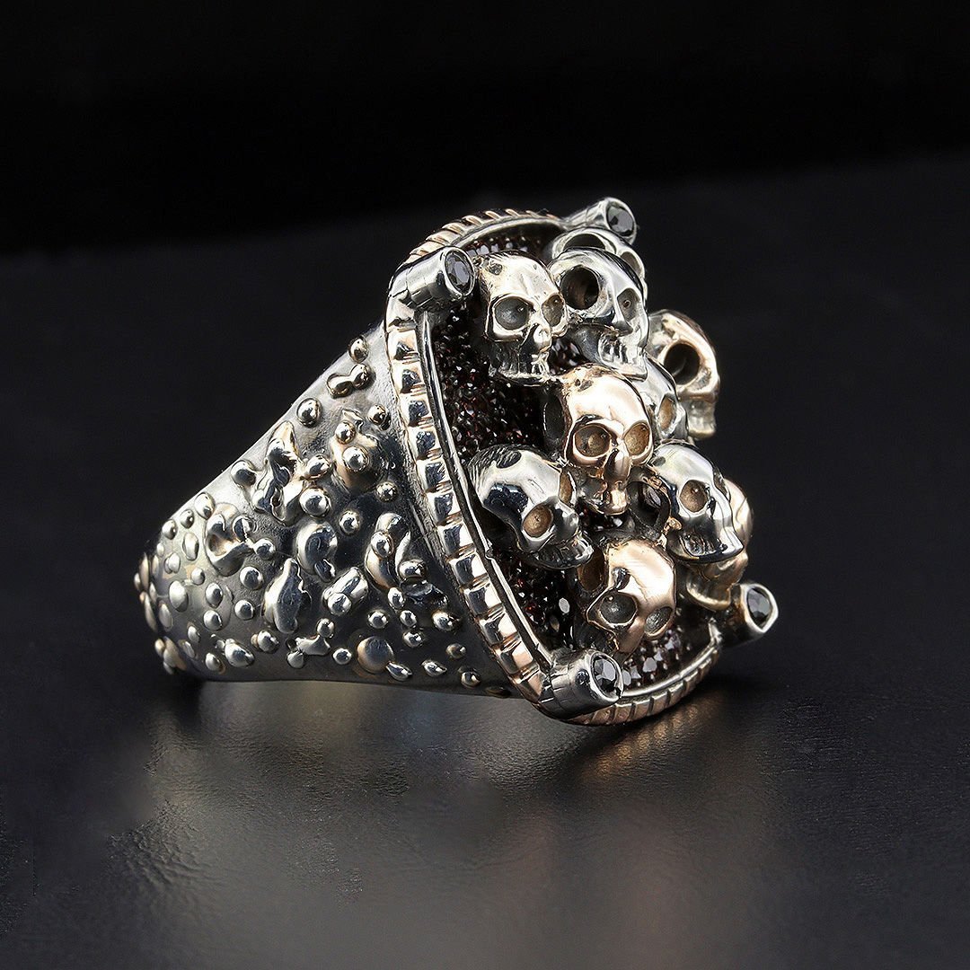 Kurukafa Figürlü Yüzük