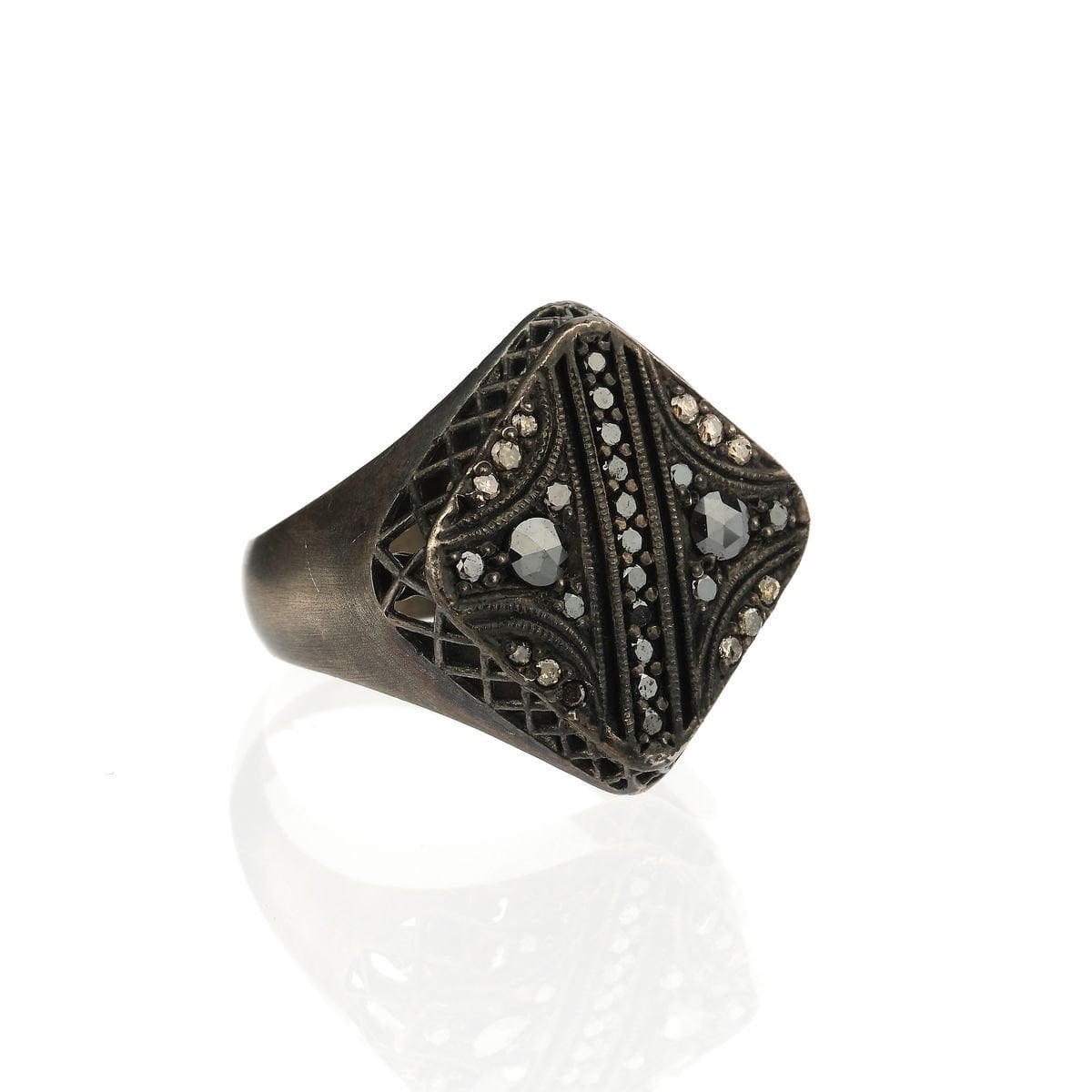 Elmas ve Pırlanta İşli Yüzük