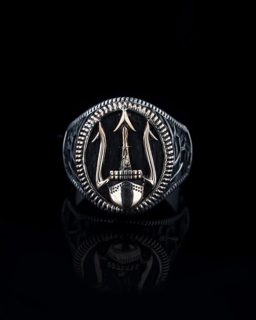 Okyanus Ve Deprem Tanrısı Poseidon Asası Figürlü Yüzük