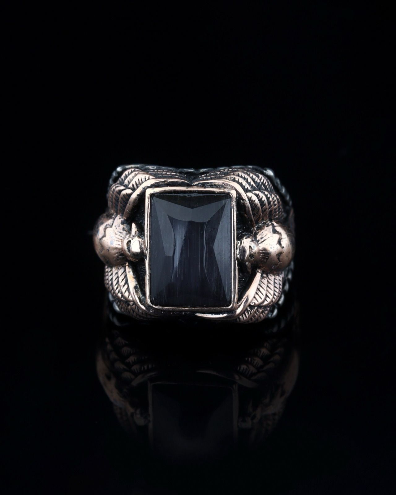 Kartal Figürlü Kedi Gözü Taşlı Yüzük