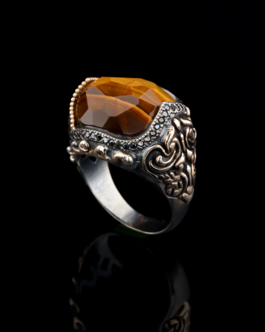 Kaplan Gözü Taşlı Kalkan Figürlü  Gümüş Yüzük.