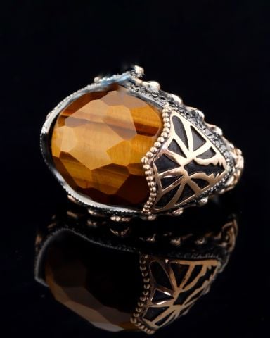 Kaplan Gözü Taşlı Kalkan Figürlü  Gümüş Yüzük.