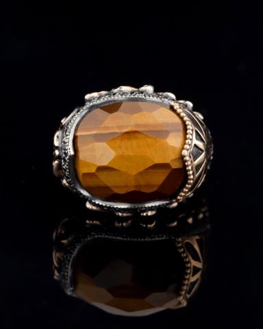 Kaplan Gözü Taşlı Kalkan Figürlü  Gümüş Yüzük.