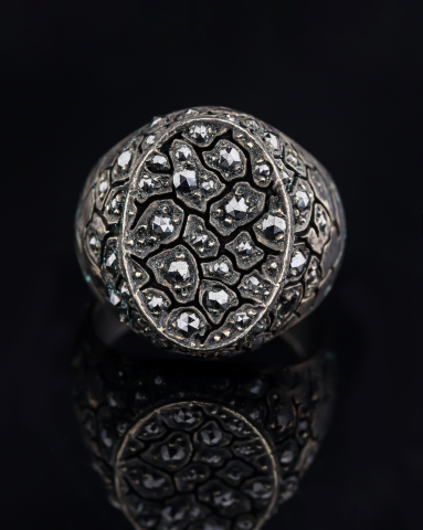 Oyma Toprak Desenli Elmas Yüzük