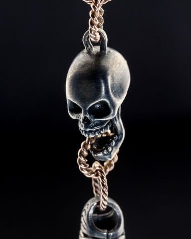 Kurukafa Figürlü Gümüş Zincir Bileklik