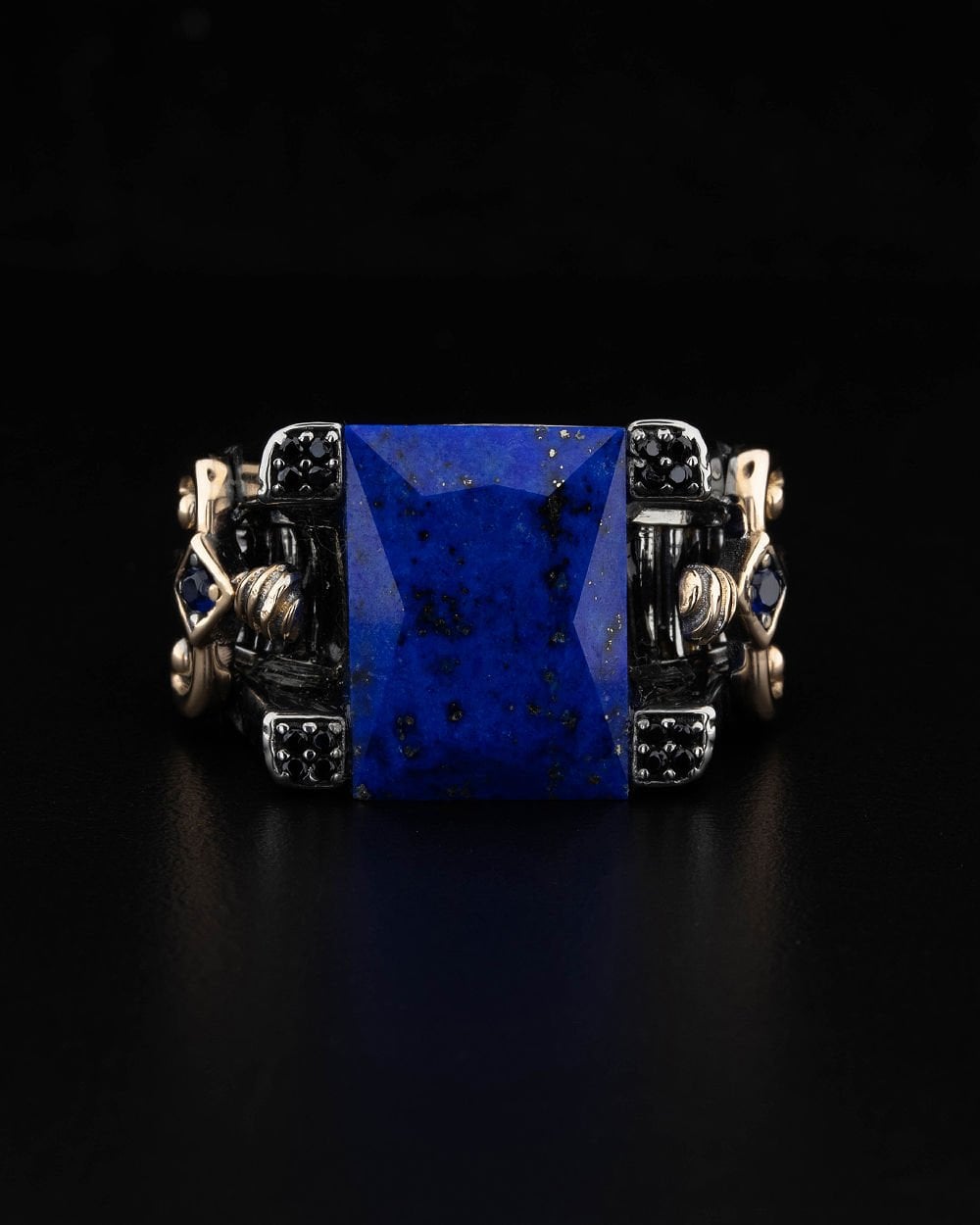 Kılıç Figürlü Lapis Taşı Yüzük