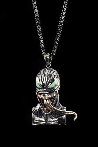 Venom Figürlü Kolye-Yeşil
