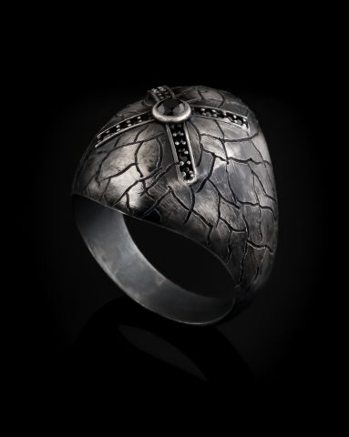 Oyma Toprak Desenli Zirkon Taşlı Gümüş Yüzük