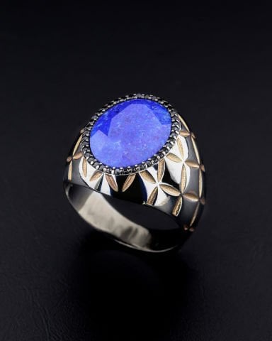 Oyma Desenli Difüzyon Safir Taşlı Gümüş Yüzük