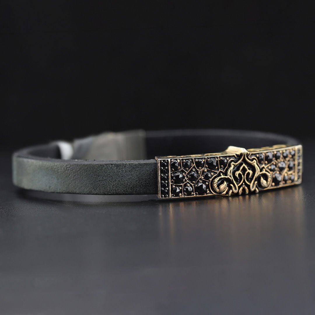 Black Koleksiyonu Taşlı Bileklik